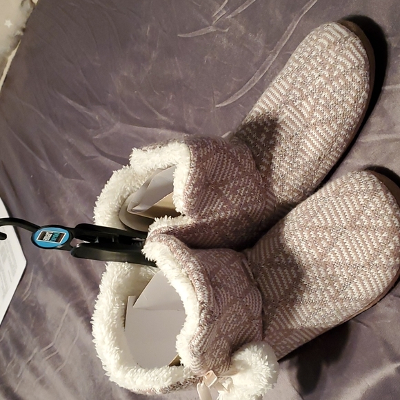 Womens slippers - Picture 2 of 8